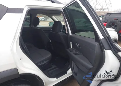 2022 Nissan Pathfinder Sv 4Wd z USA, uszkodzony, nr VIN 5N1DR3BC2NC266864